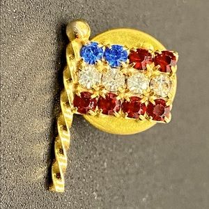 🛍 Vintage Studded American Flag Lapel Pin